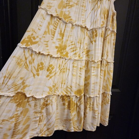 THML Tie Dye Tiered Dress - Picture 6 of 15